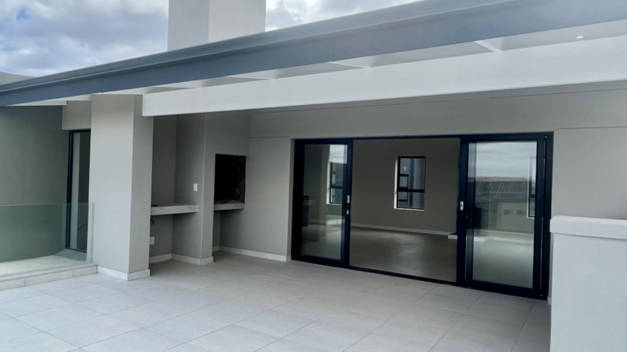 3 Bedroom Property for Sale in Outeniquasbosch Western Cape